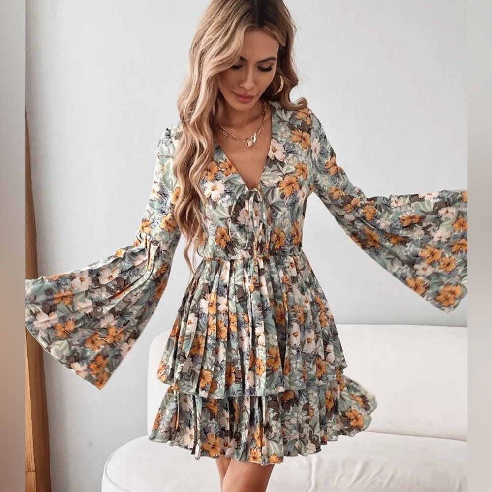 Shein A Line Dress Womens Medium Allover Floral Pleated Layers Flowy Spring
